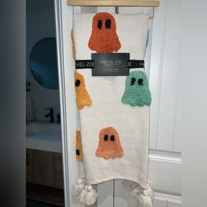 Viral ghost blanket